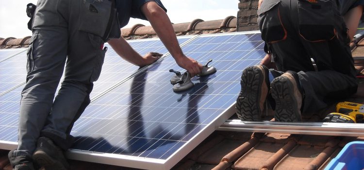 Energia Solare: Integrazione di Pannelli Solari nella Ristrutturazioni